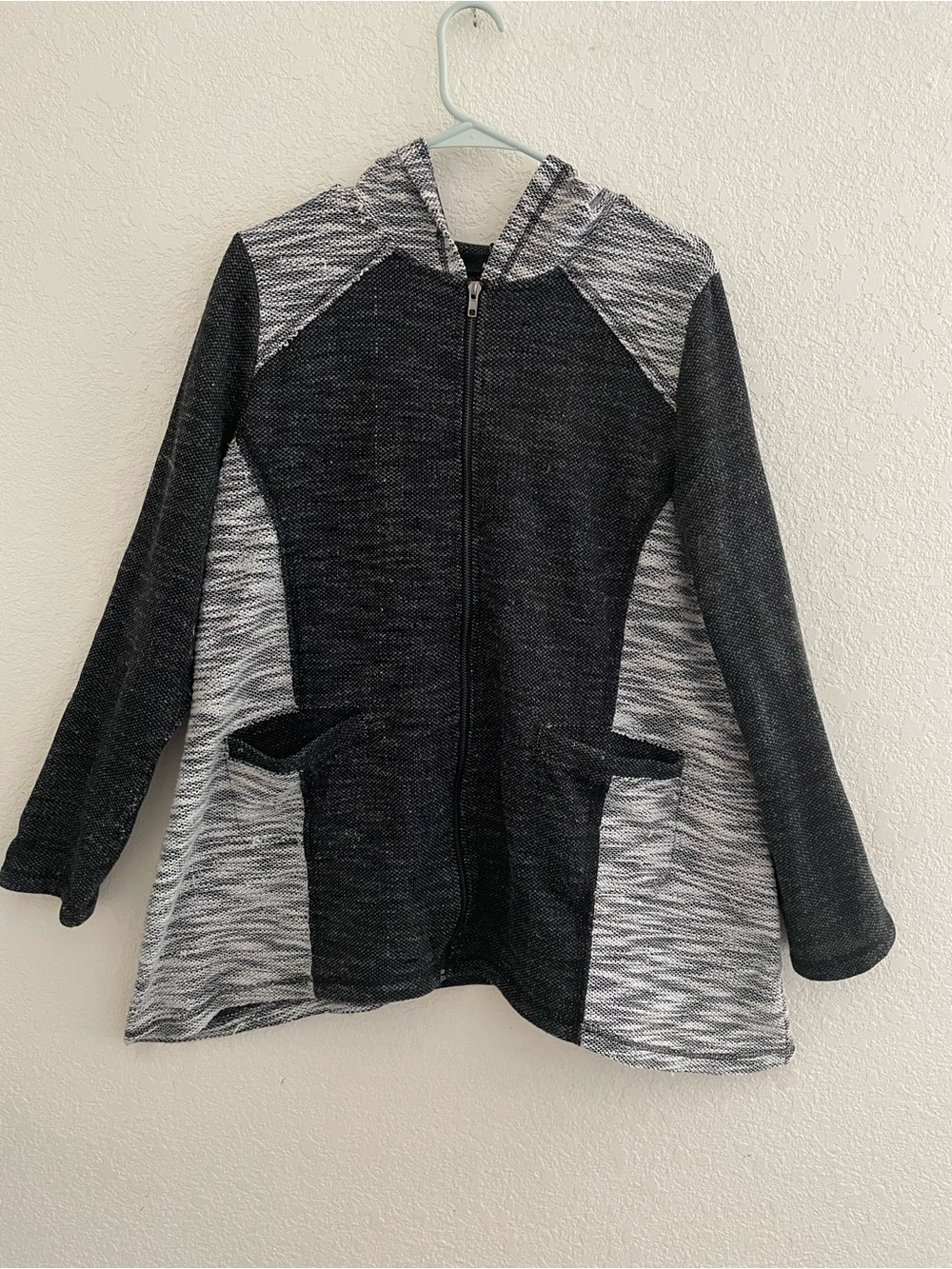 Annabelle hooded full zip sweatshirt size XL